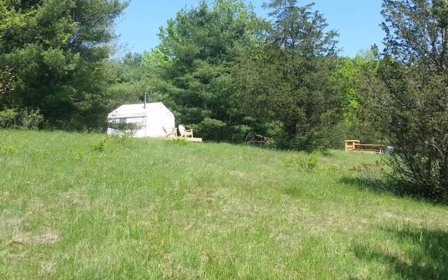 Tentrr - Pleasant Valley Maplecroft Camp-Campsite