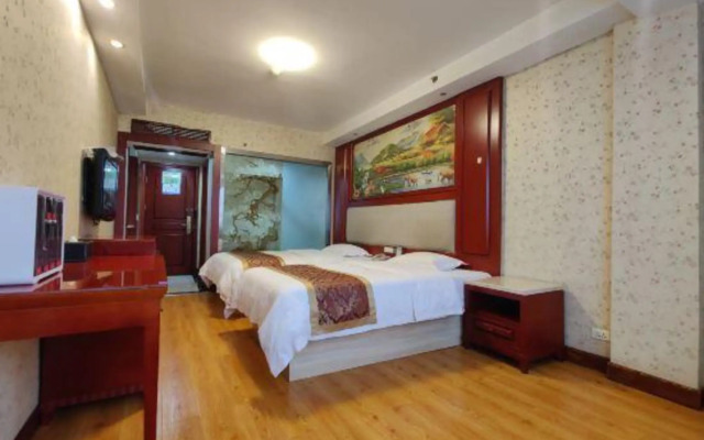 Jinhui Business Hotel