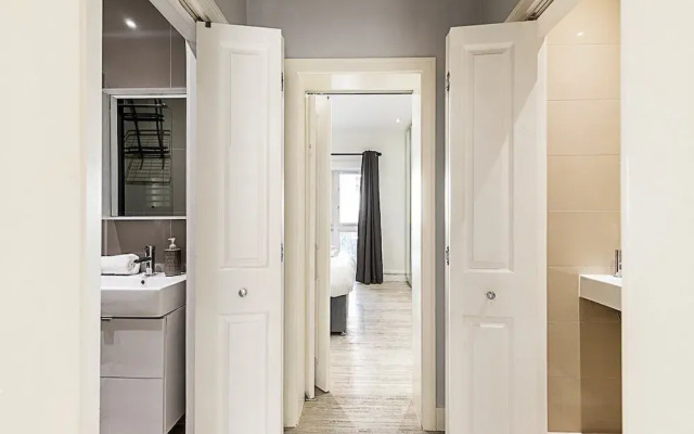 Stylish Bayswater Flat With Outdoor Space