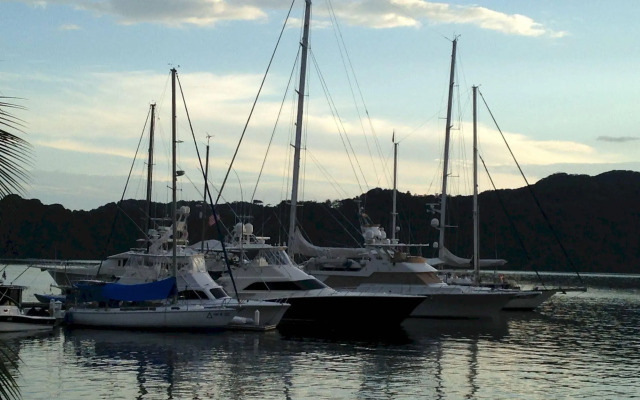Fish Hook Marina & Lodge