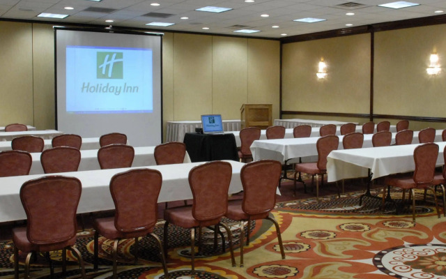 Holiday Inn Youngstown South by IHG