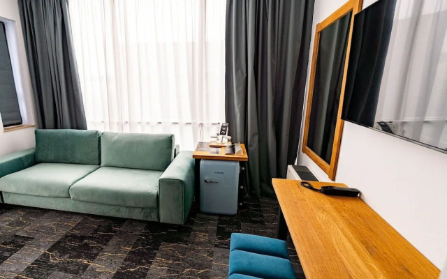 HOW Boutique and Hotel