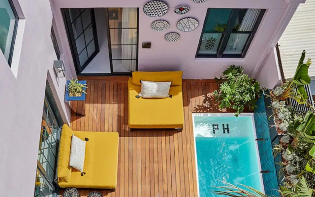 Pineapple House Boutique Hotel
