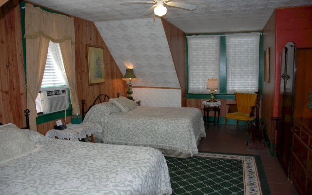 Lost Bayou Guesthouse
