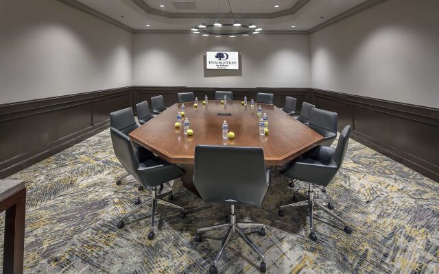 DoubleTree by Hilton Hotel Modesto