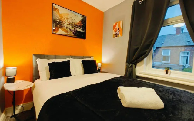 2BR Fortuna Meadow in Belfast