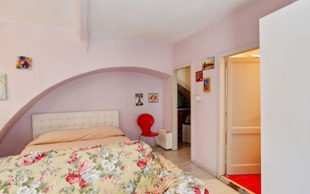 Central Apartment in Taormina Near the Sea