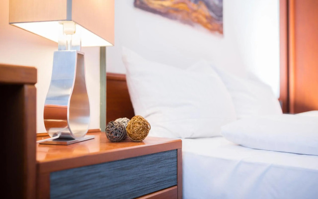 Best Living Hotel Arotel