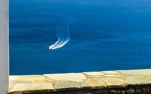 Andros Prive Suites