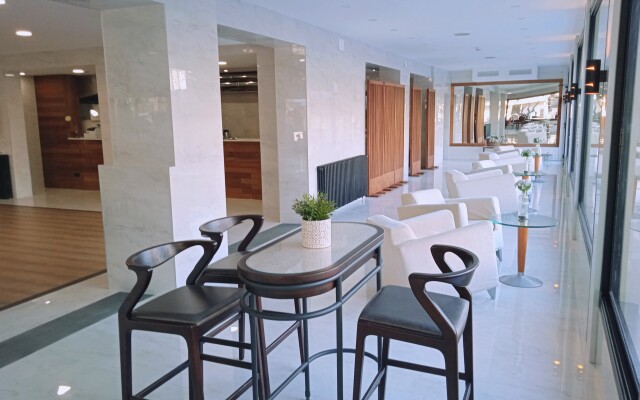 Hotel 153