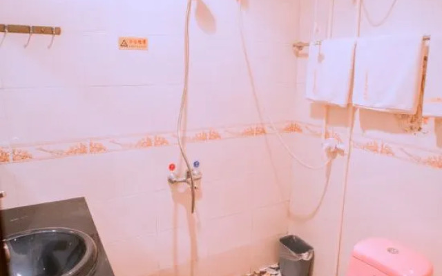 Luo Ping'an Xinju Express Hotel