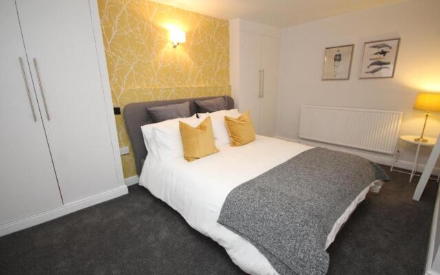 The Courtyard Apartment