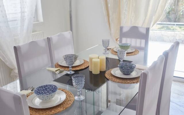 Harmony Vale- Anavissos