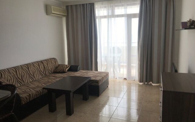 Lazur 5 Apartments