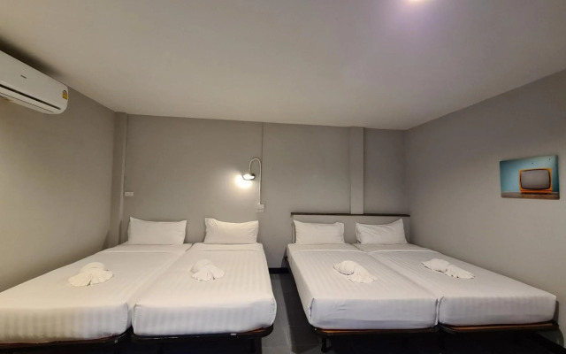 The 8 Factory Hotel Phitsanulok