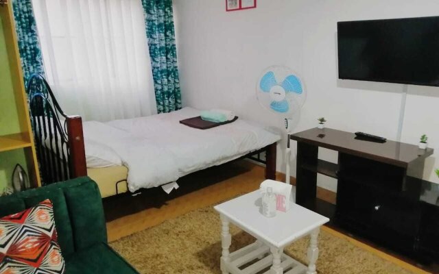 Lux Suites Lumumba  Studio Apartments