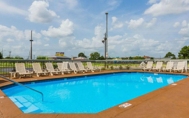 Motel 6 Montgomery, AL - Eastern Blvd.