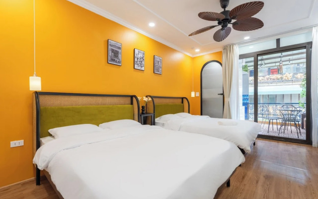 Little Balcony Hang Ca