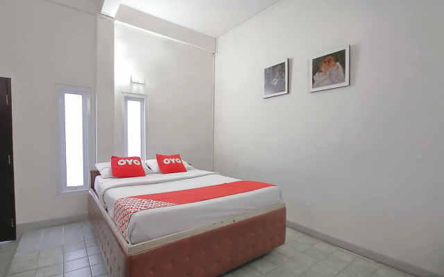 Rajata Hotel