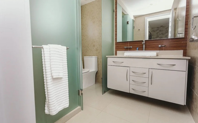 Casa Lanai 4 Bedroom Condo by RedAwning