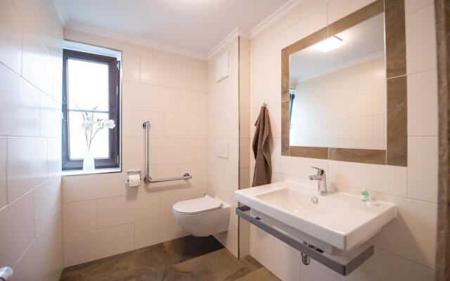 Nice Apartment in Rauris With 2 Bedrooms and Wifi