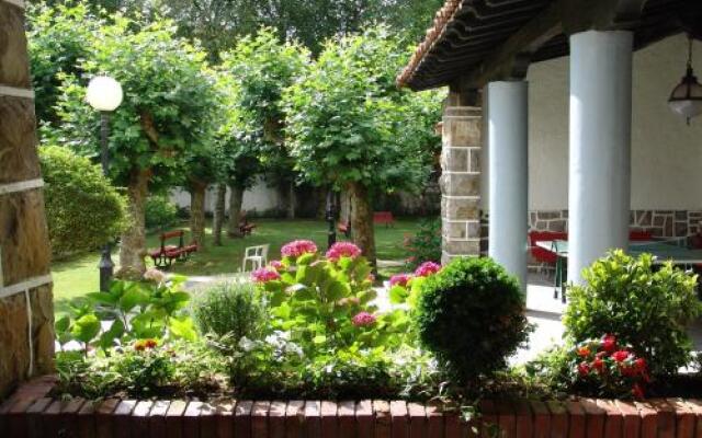 Hostal Ayestaran I