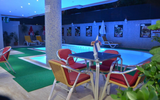 Twin Apart Hotel
