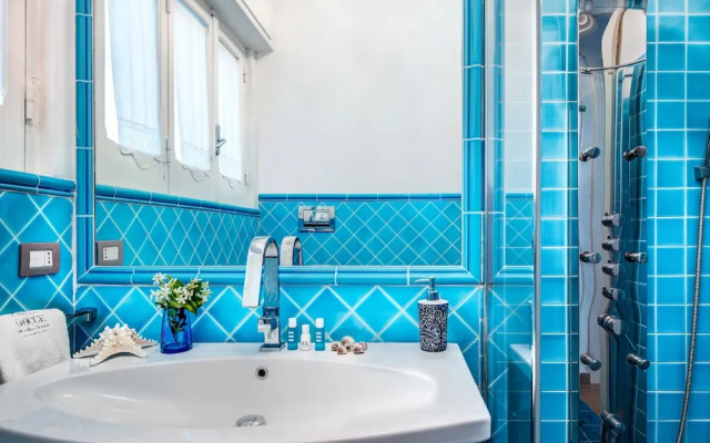 Medusa and the Seahorse Villa