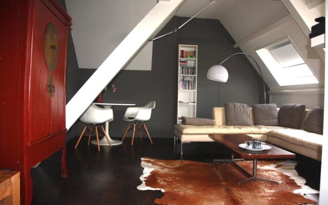 Loft, Private House with wifi and free parking for 1 car