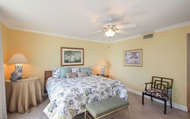 Shoreline 1095 Condo by RedAwning