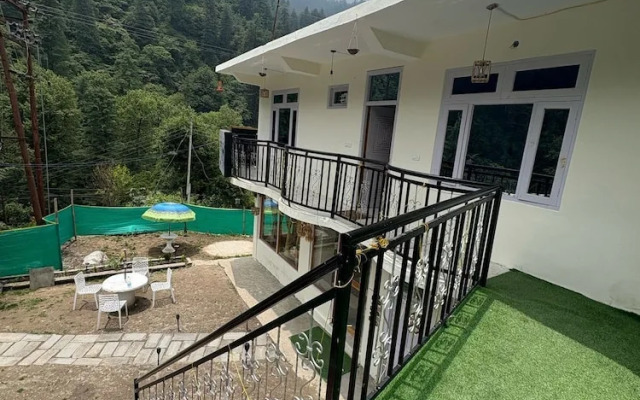 The Pahadi Soul Stay and Café
