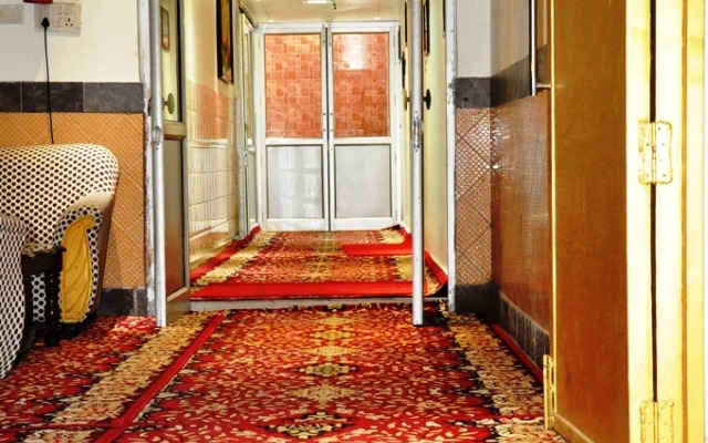 Goroomgo Mandakini Royale Kanpur