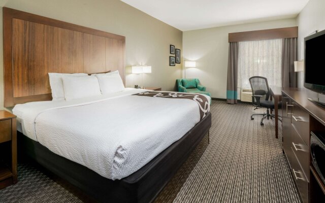 La Quinta Inn & Suites by Wyndham Fort Worth Eastchase