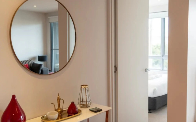 Modern 2 Bedroom Apartment In Brunswick