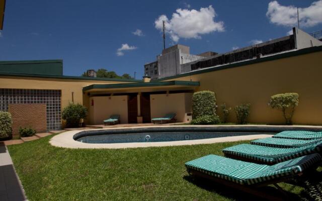 Corrientes Plaza