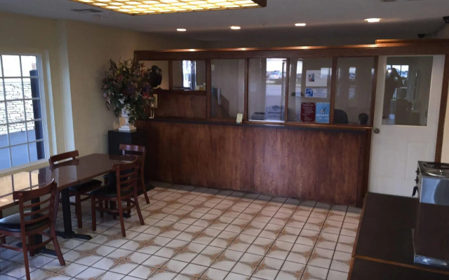 Ontario Inn & Suites