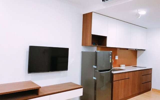 Gold Bee Apartment - Saigon Royal