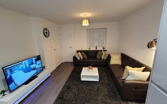 Impeccable 2-bed House in Milton Keynes