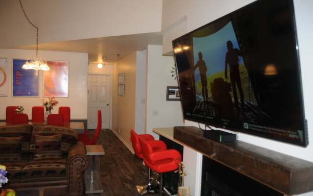 Park City Condo with 6 beds, 3 bedroom, 3 bath, 4 min to ski, 2 min to Sundance HQ