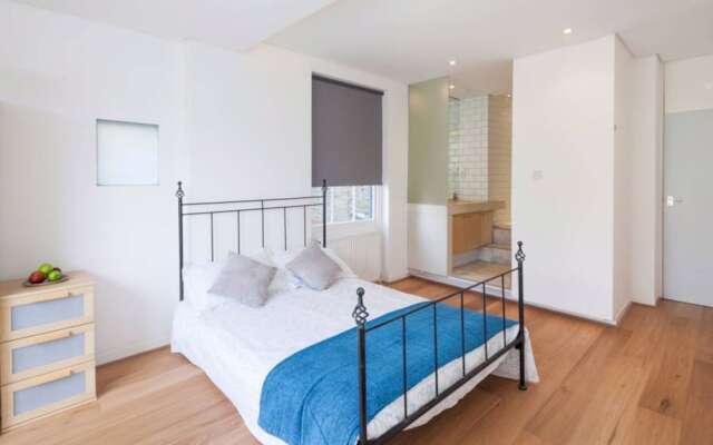 Stunning 2Bed Home with 2 Balconies in Camberwell