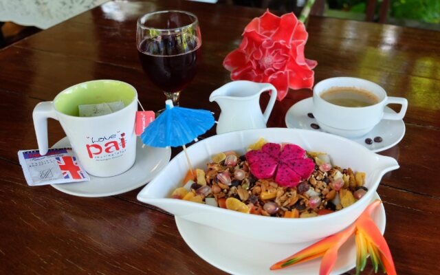 PuraVida Pai Resort