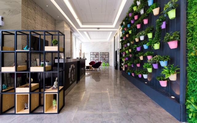 Campanile Hotel Wuxi Huishan Ancient Town Jinlong square