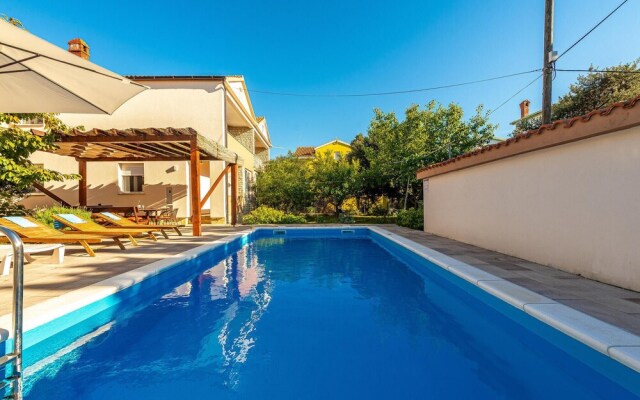 Beautiful Home in Vrsi With 4 Bedrooms, Wifi and Outdoor Swimming Pool