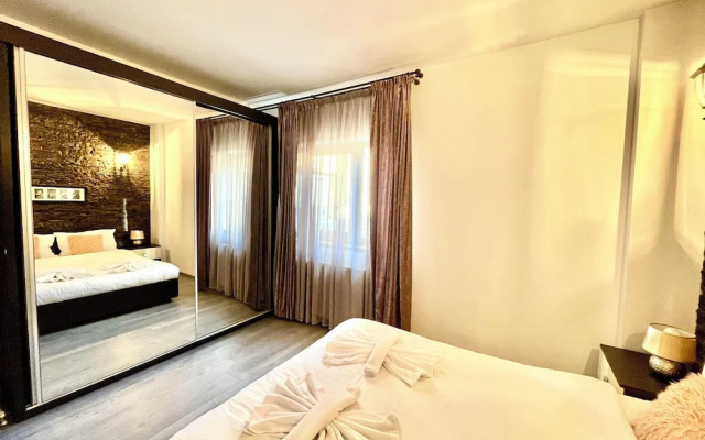 Tower Old City Apartment