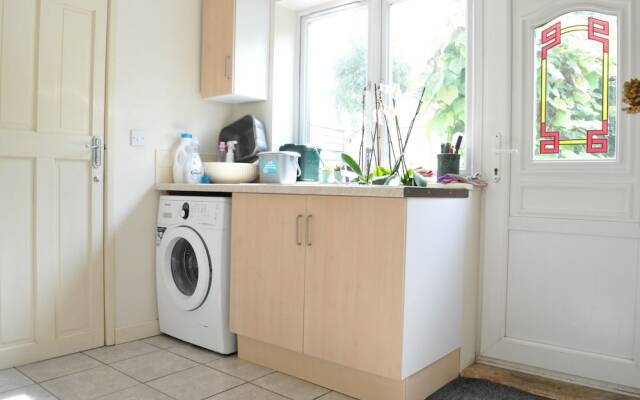Charming 3 Bedroom House in North Oxford