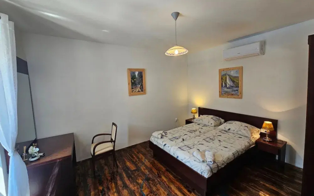 Lisko Vacation House