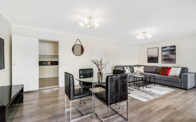 Ehome - 2 Bedroom Holiday Home on Wootton Road