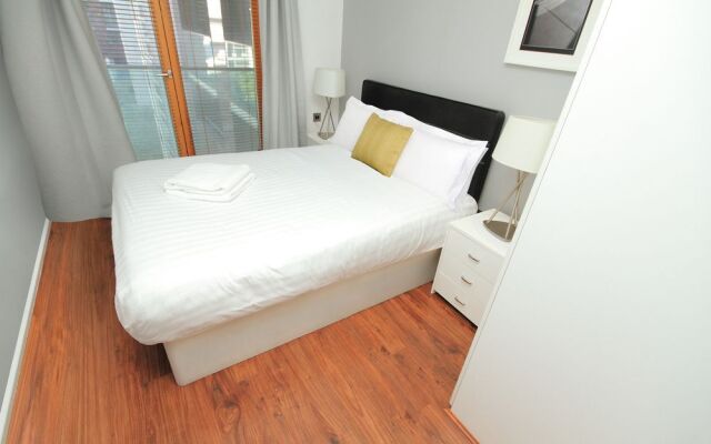Grand Canal Quay Luxury Apt