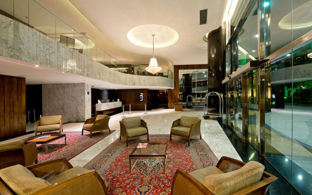 Majestic Palace Hotel