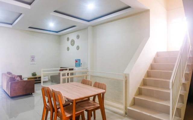 RedDoorz near Malang Creative Center